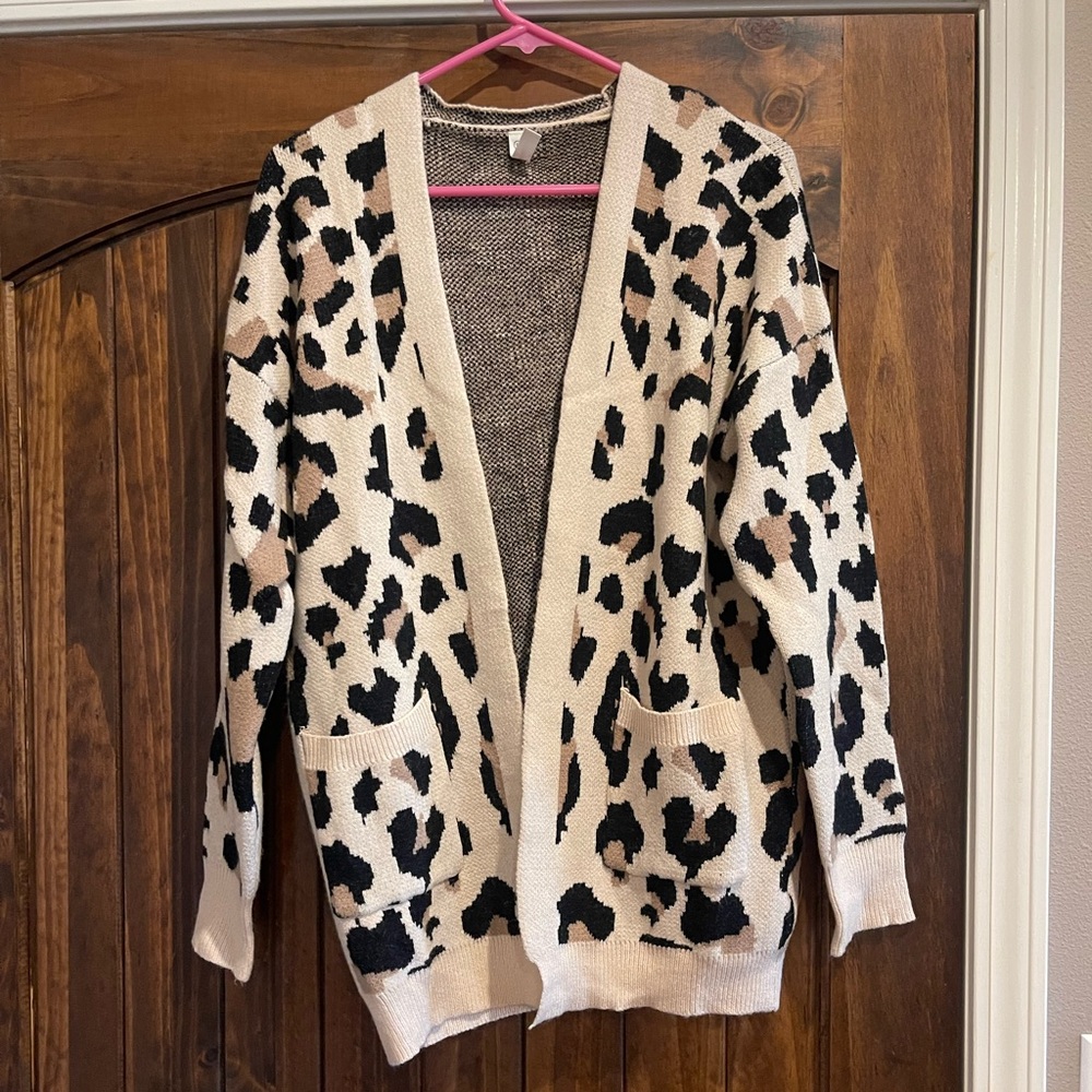 NWOT Vici cardigan leopard sweater